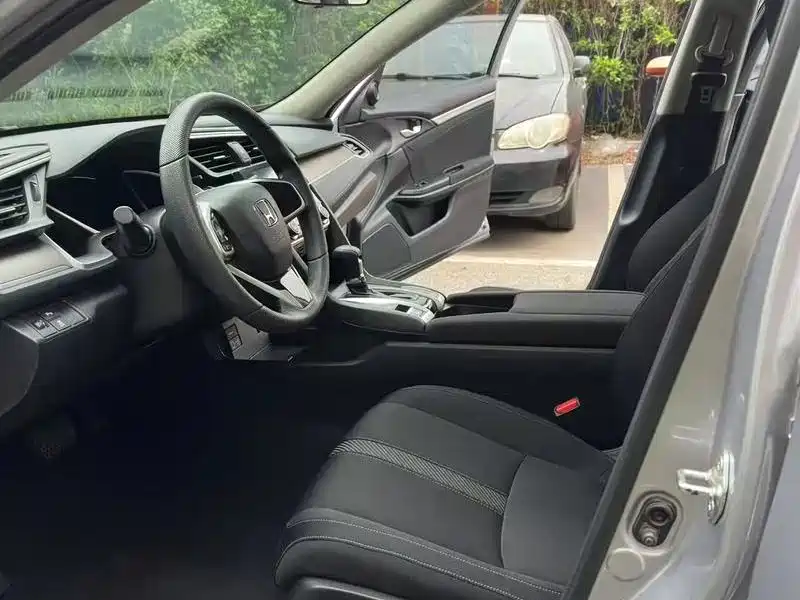Honda Civic — фото 5