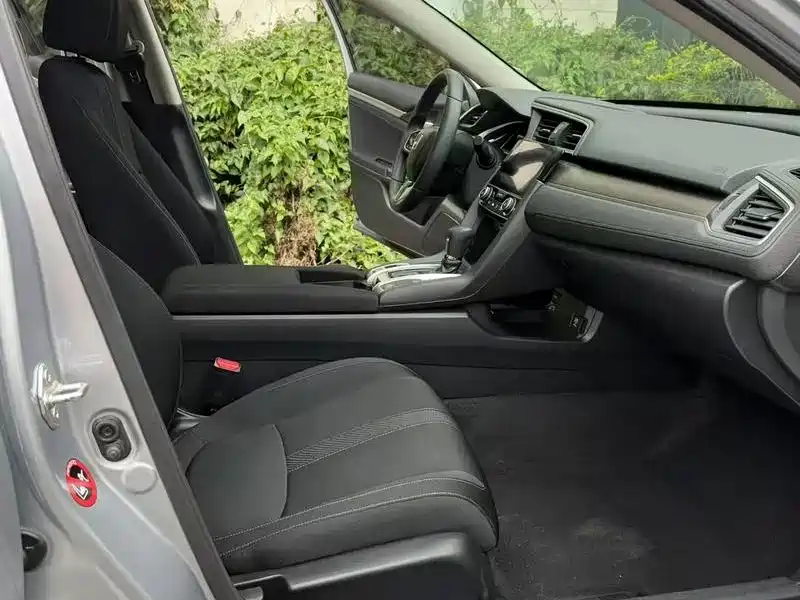 Honda Civic — фото 7