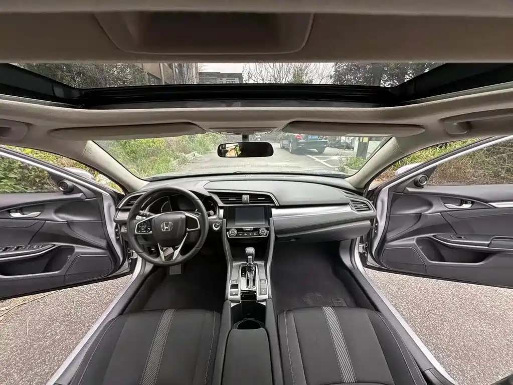 Honda Civic — фото 8