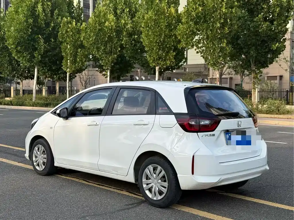 Honda Fit — фото 7