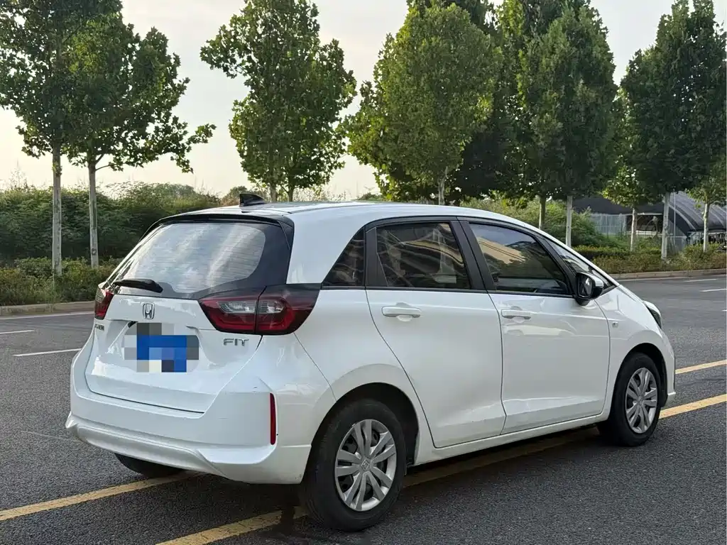 Honda Fit — фото 9