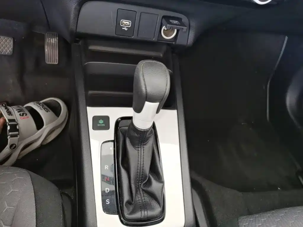 Honda Fit — фото 14