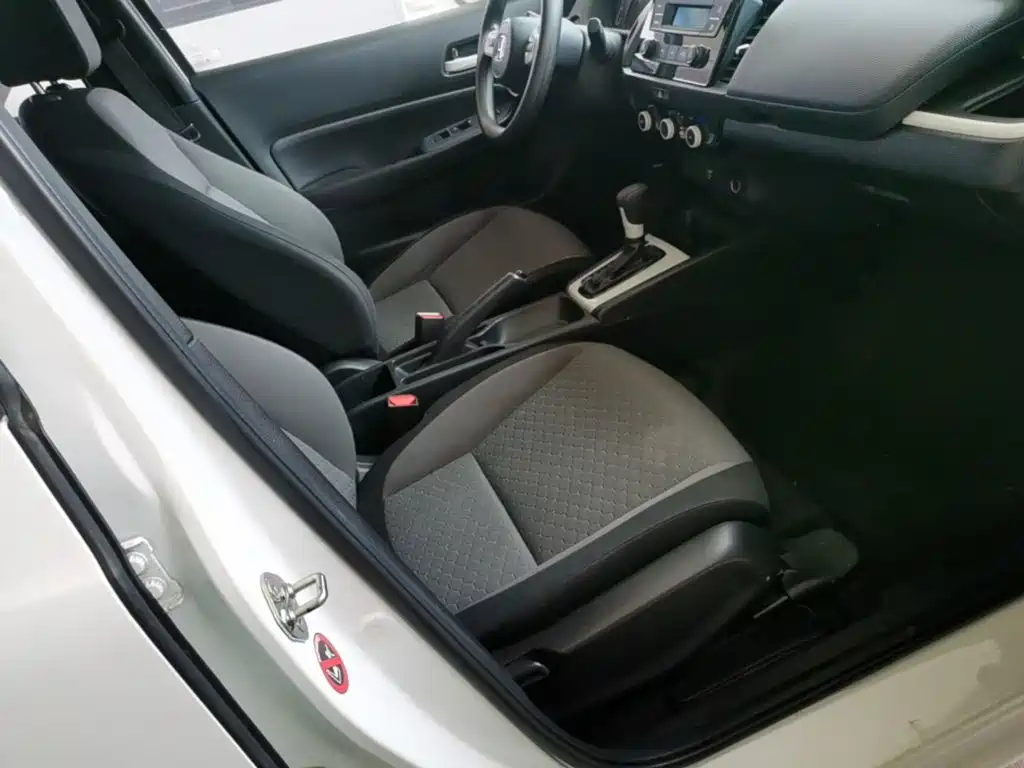 Honda Fit — фото 25