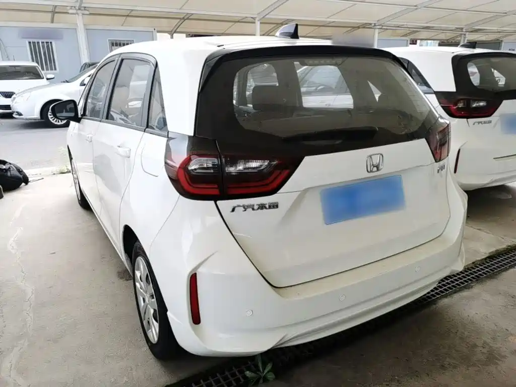 Honda Fit — фото 5