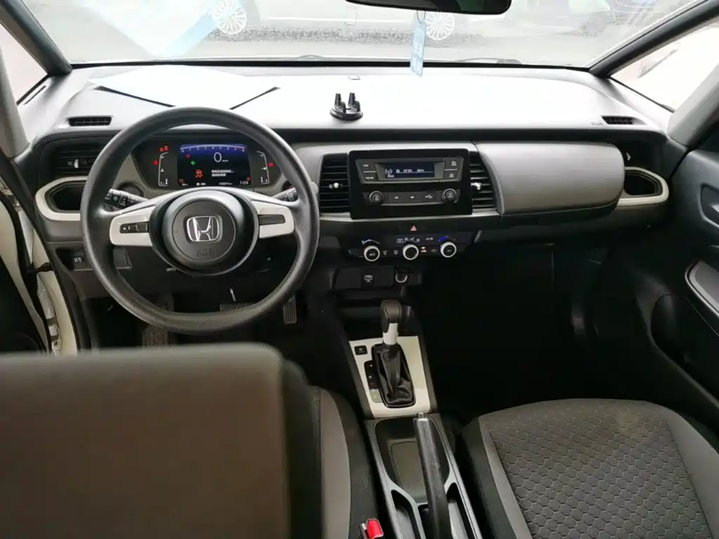 Honda Fit — фото 10