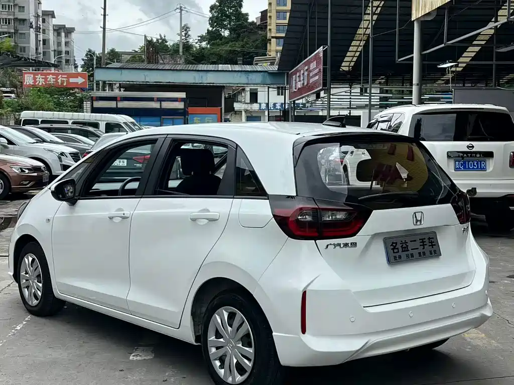 Honda Fit — фото 5