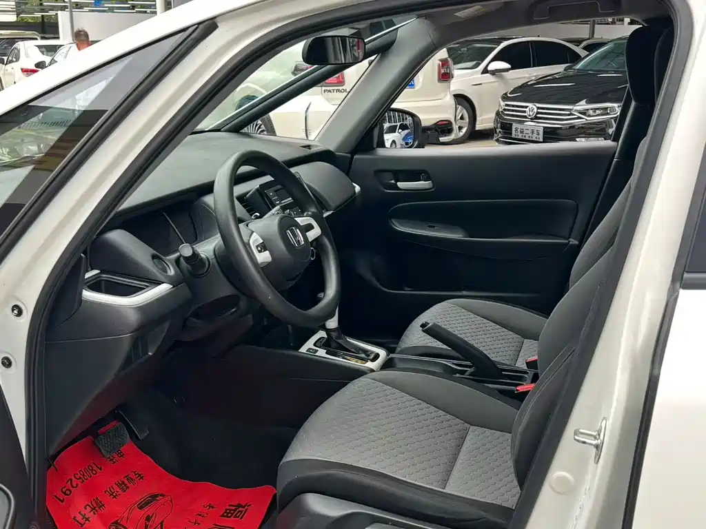 Honda Fit — фото 7