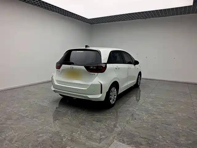 Honda Fit — фото 6