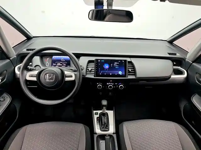 Honda Fit — фото 7