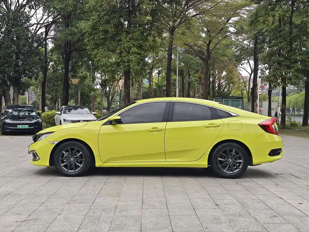 Honda Civic — фото 4