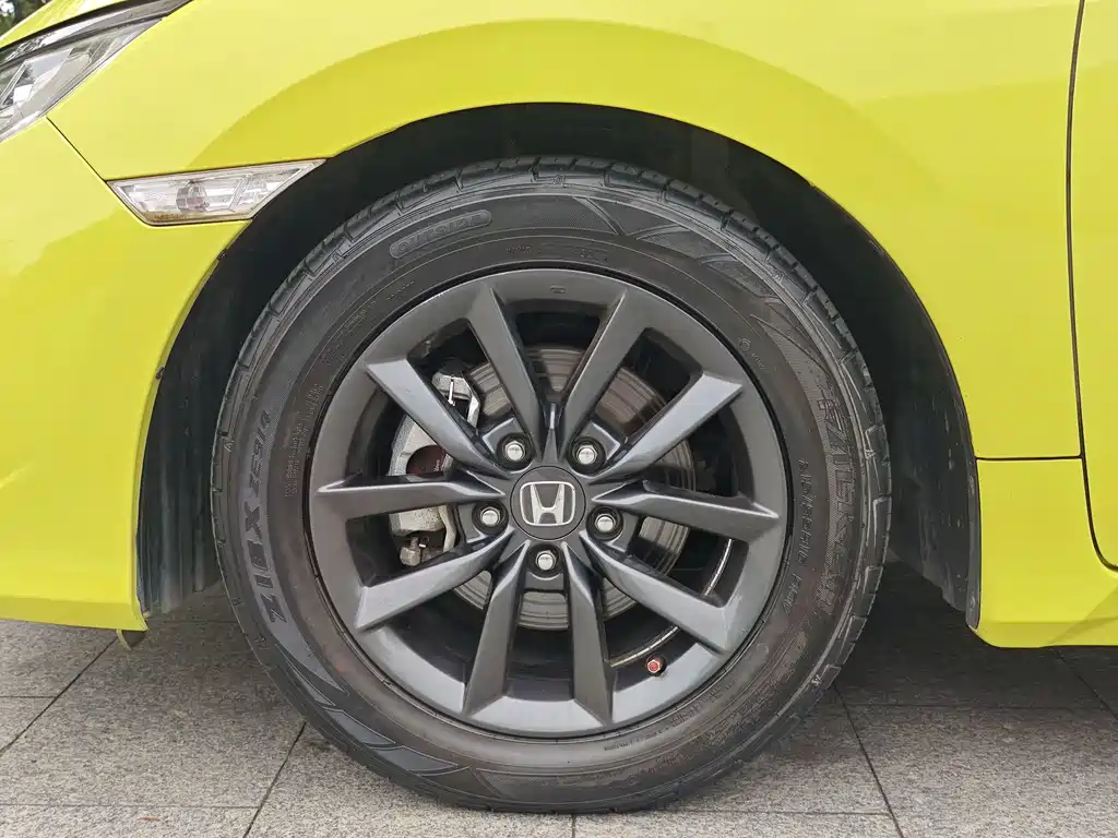 Honda Civic — фото 10