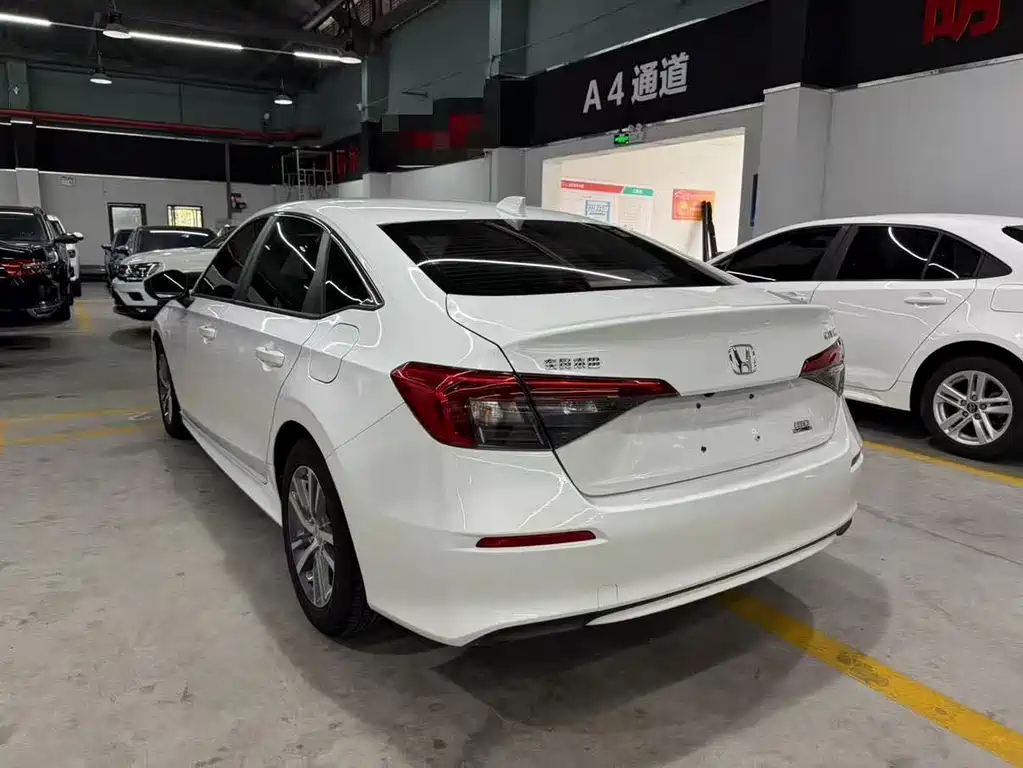 Honda Civic — фото 7