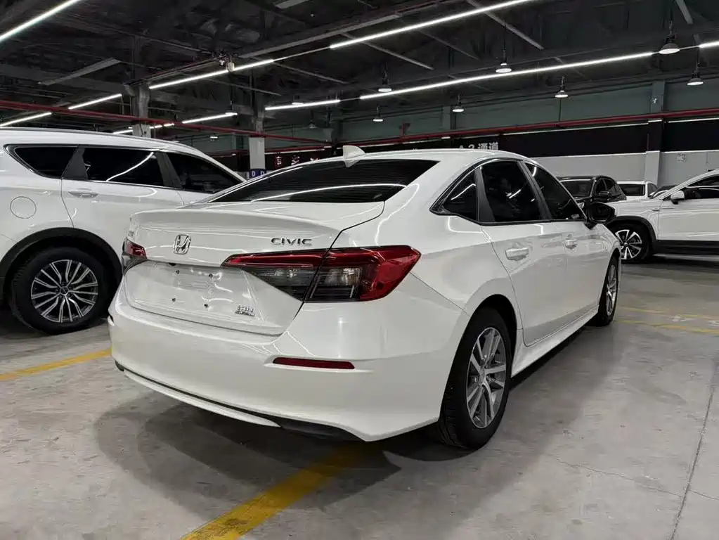 Honda Civic — фото 8