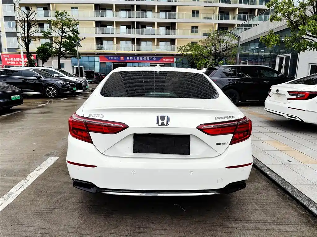 Honda Inspire — фото 8