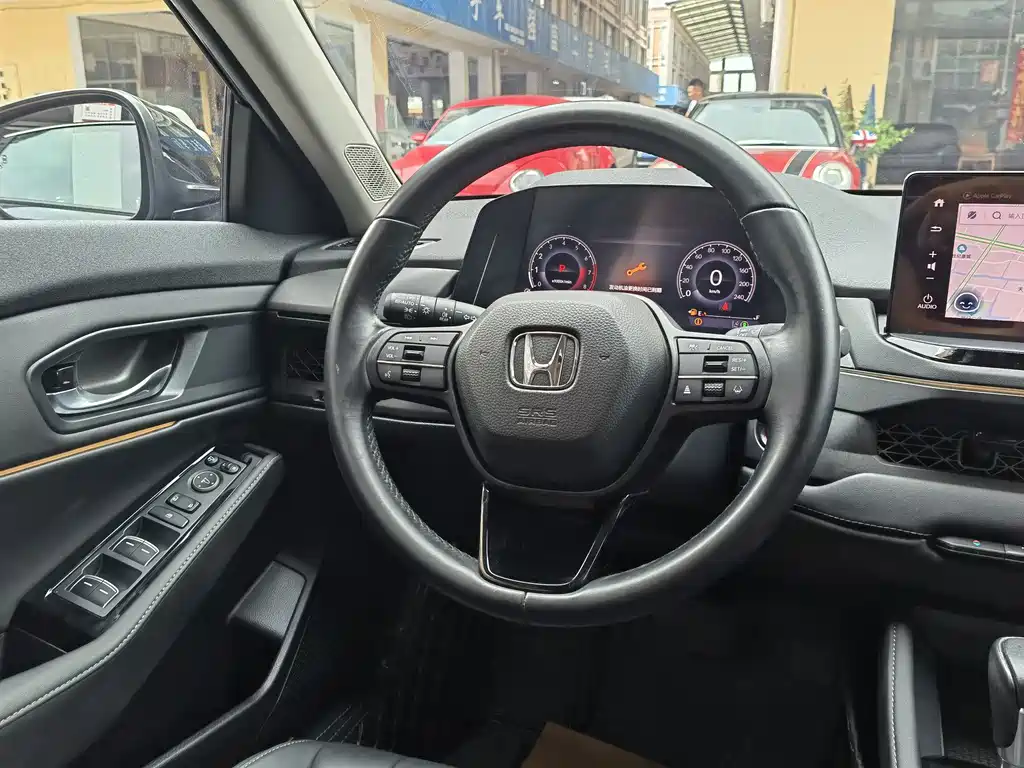 Honda Accord — фото 17