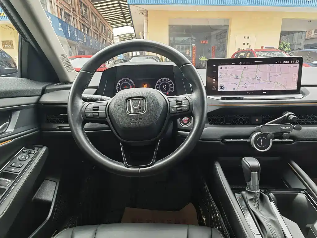 Honda Accord — фото 19