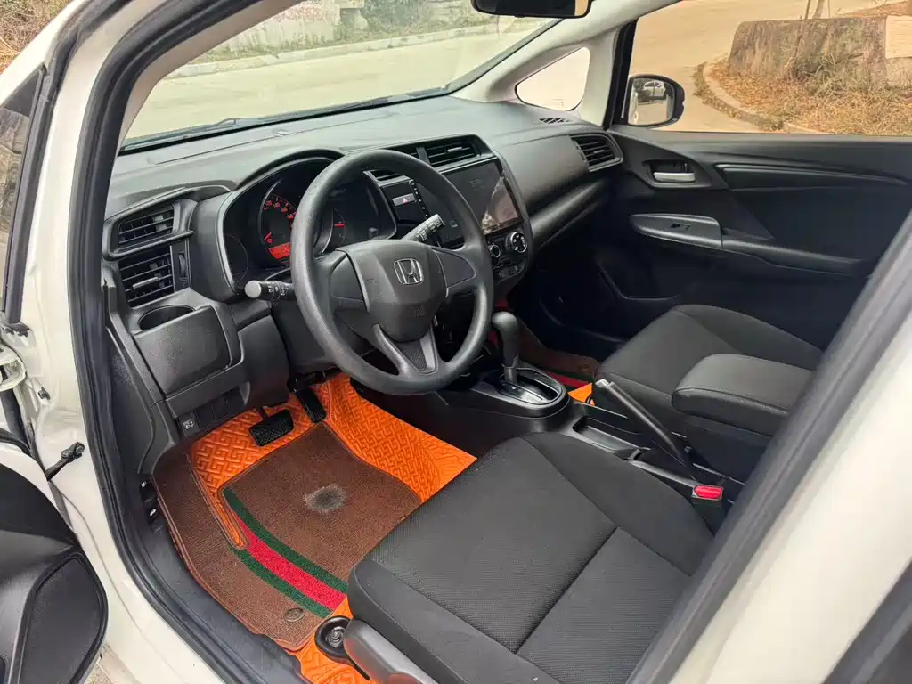 Honda Fit — фото 4