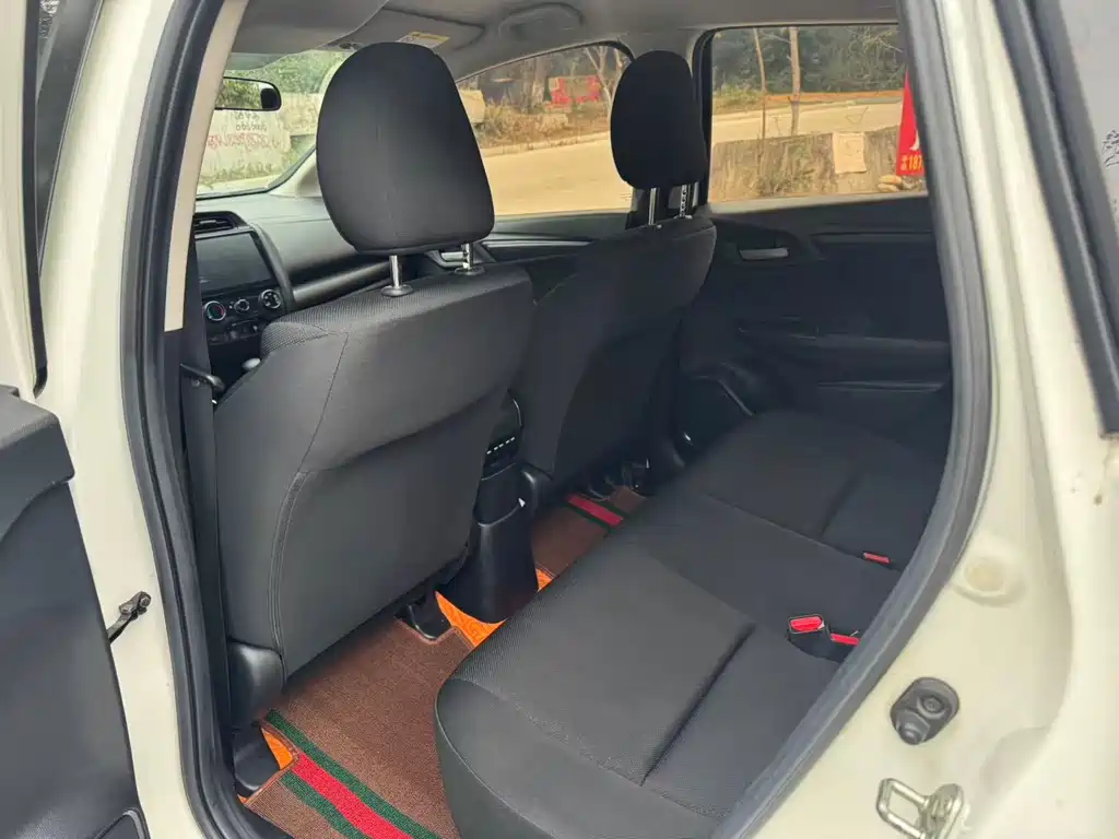 Honda Fit — фото 6