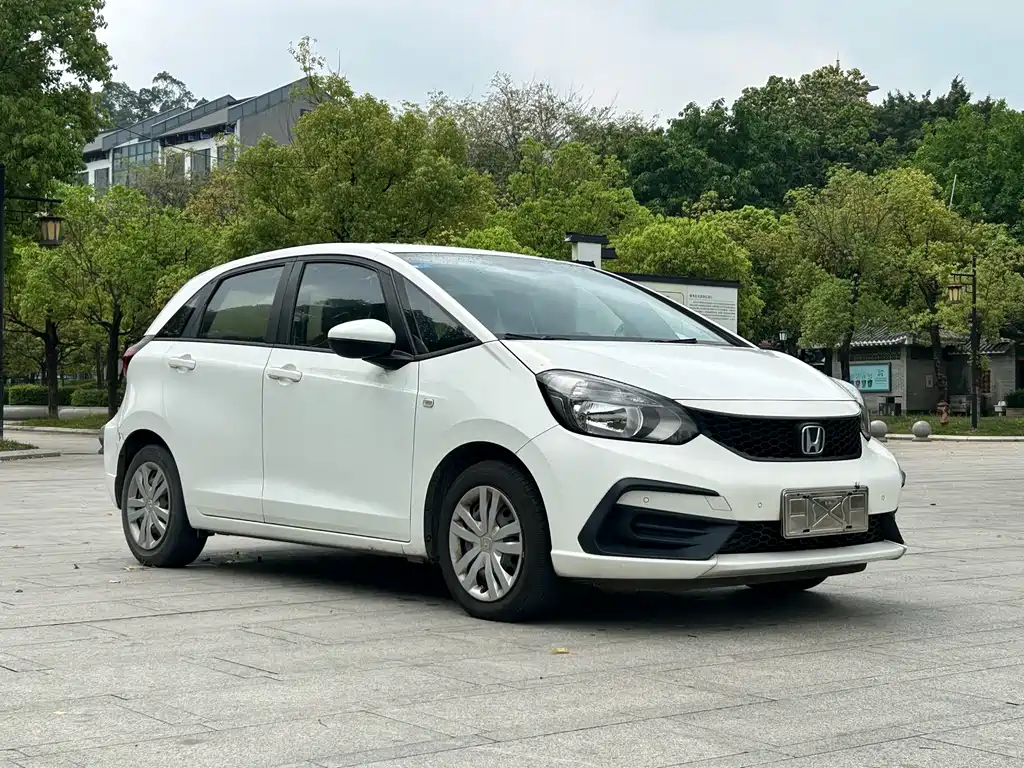 Honda Fit — фото 3
