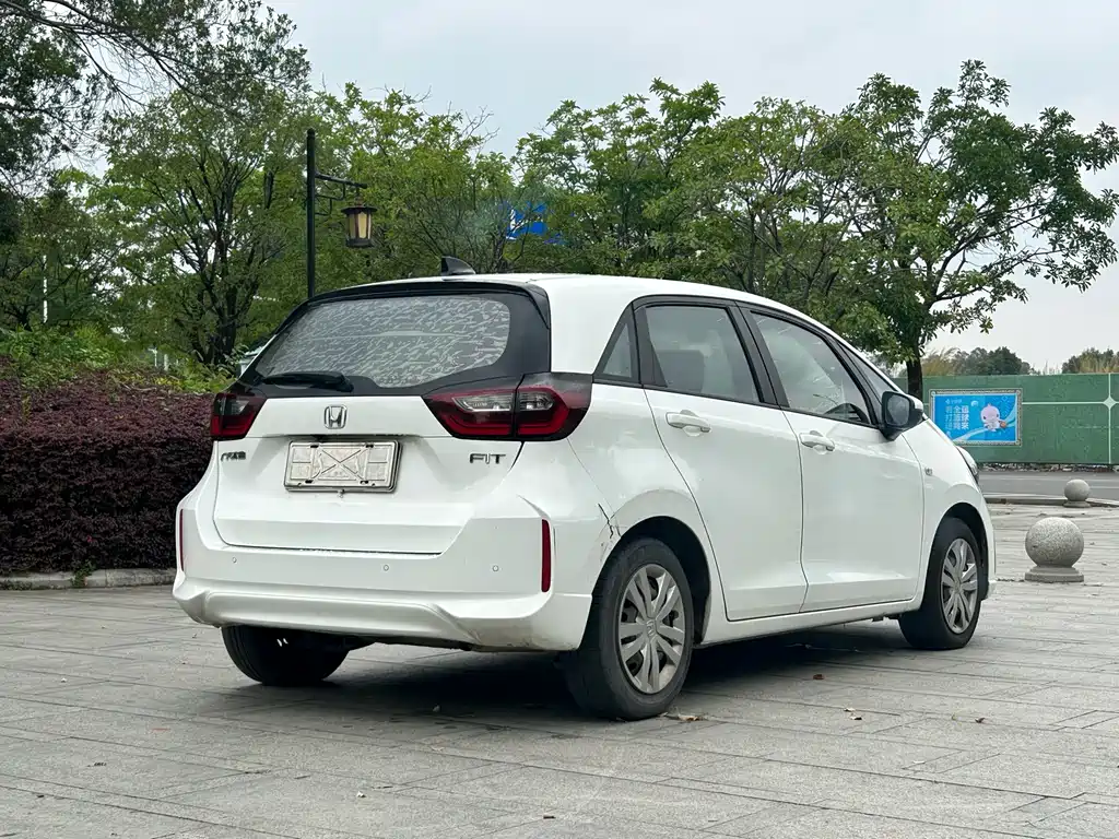 Honda Fit — фото 9