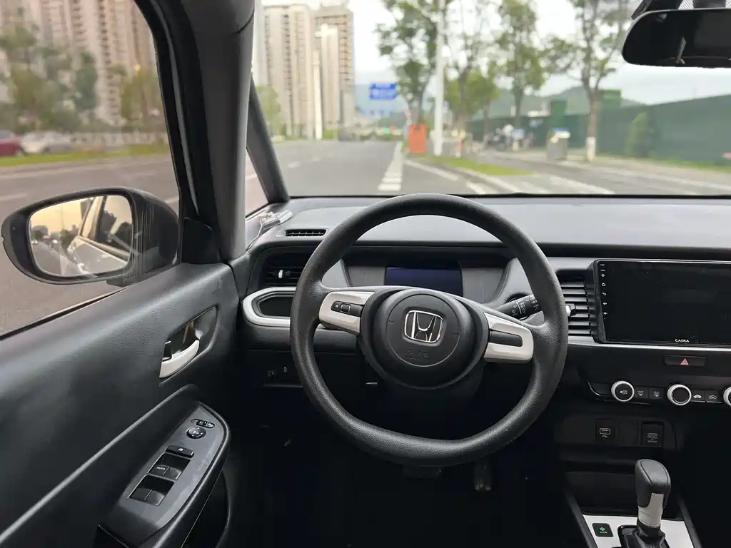 Honda Fit — фото 8