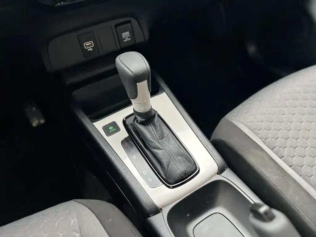 Honda Fit — фото 10