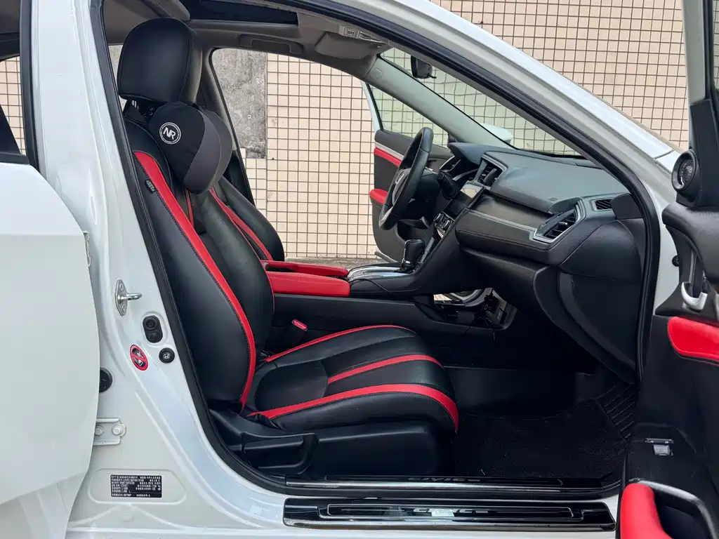Honda Civic — фото 13