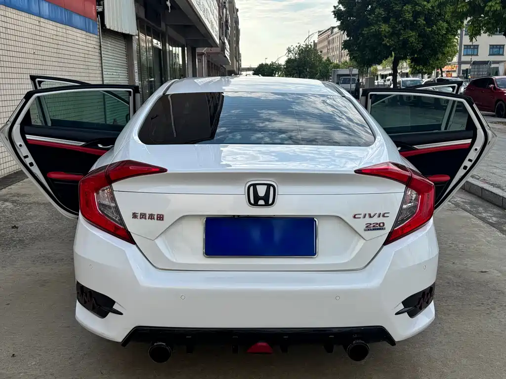 Honda Civic — фото 6