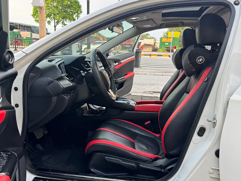 Honda Civic — фото 10