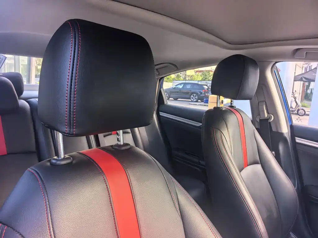 Honda Civic — фото 11