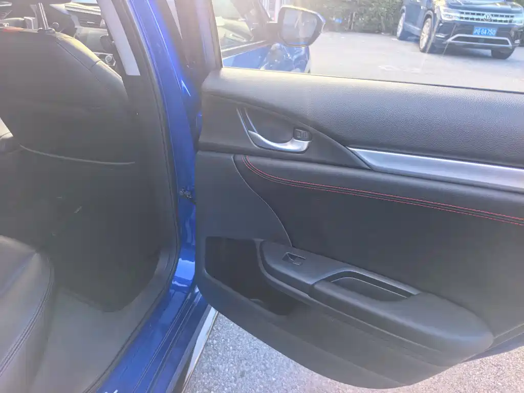 Honda Civic — фото 13