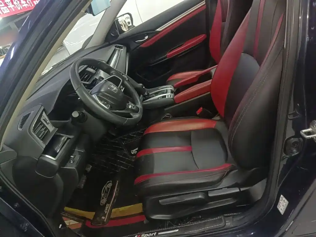 Honda Civic — фото 15