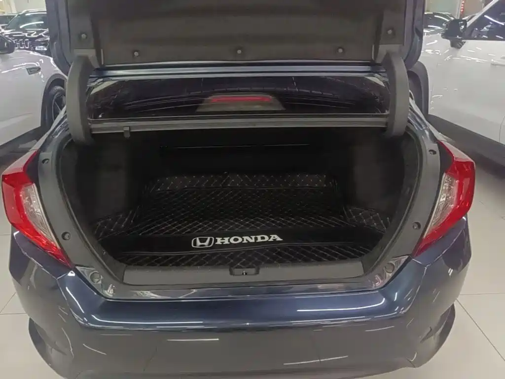 Honda Civic — фото 19