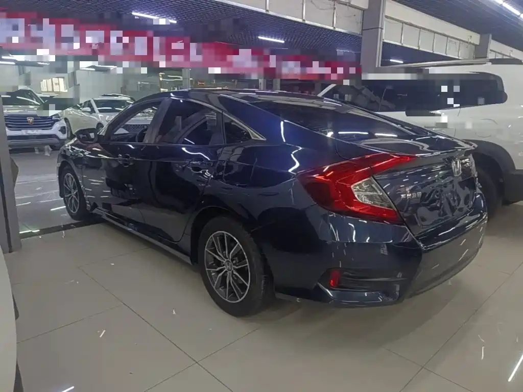 Honda Civic — фото 5