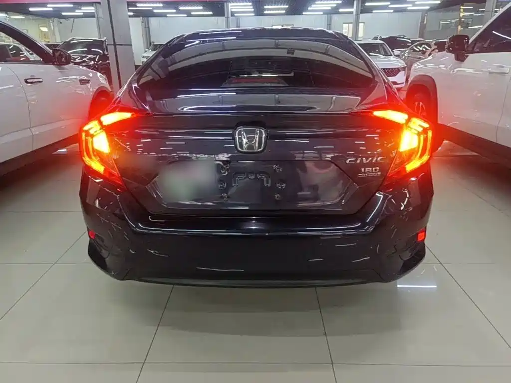 Honda Civic — фото 6