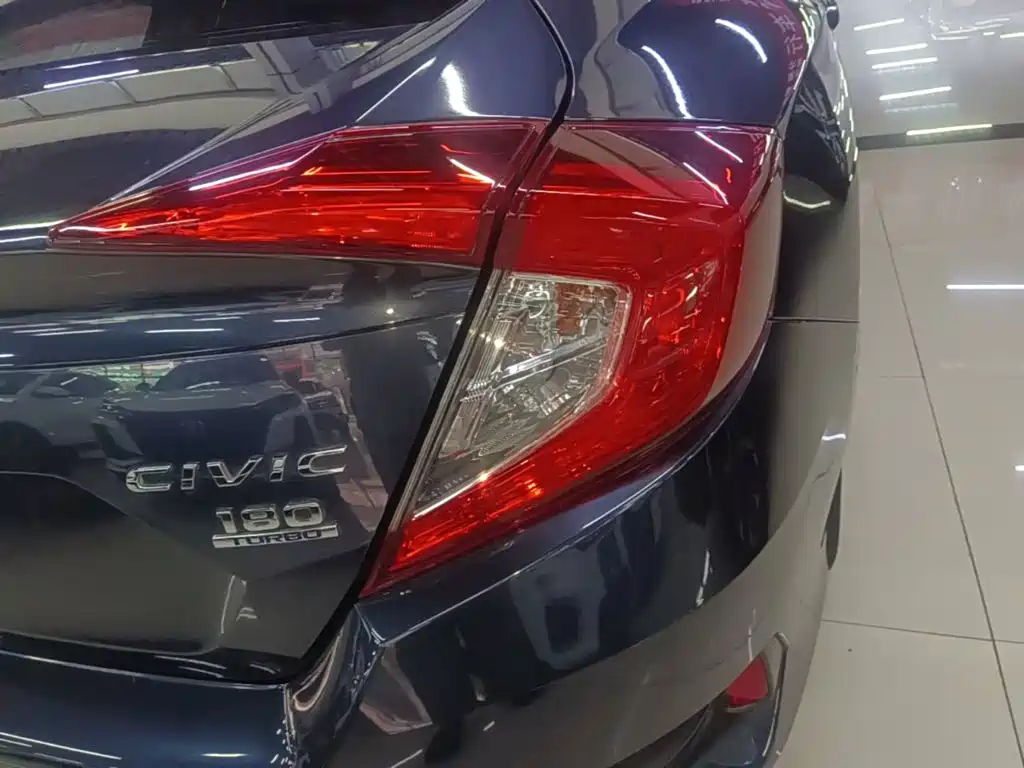Honda Civic — фото 8
