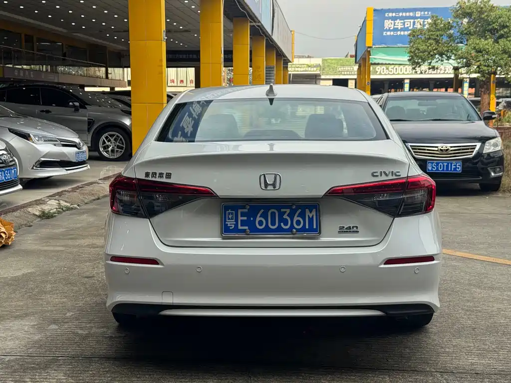 Honda Civic — фото 8