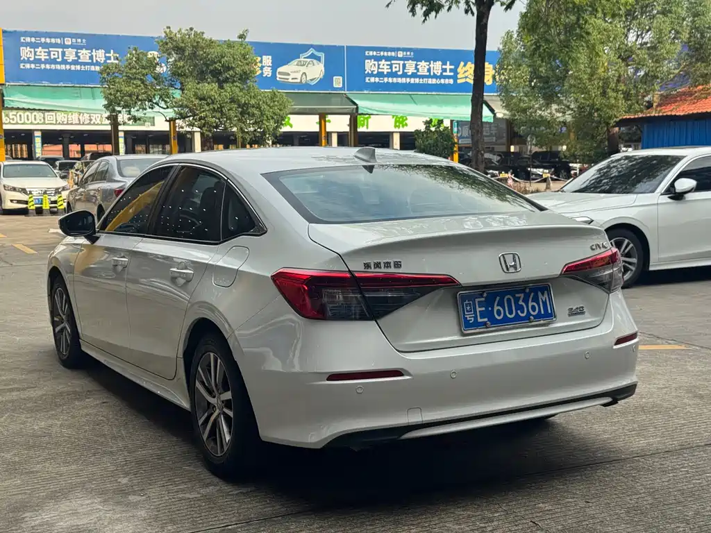 Honda Civic — фото 10