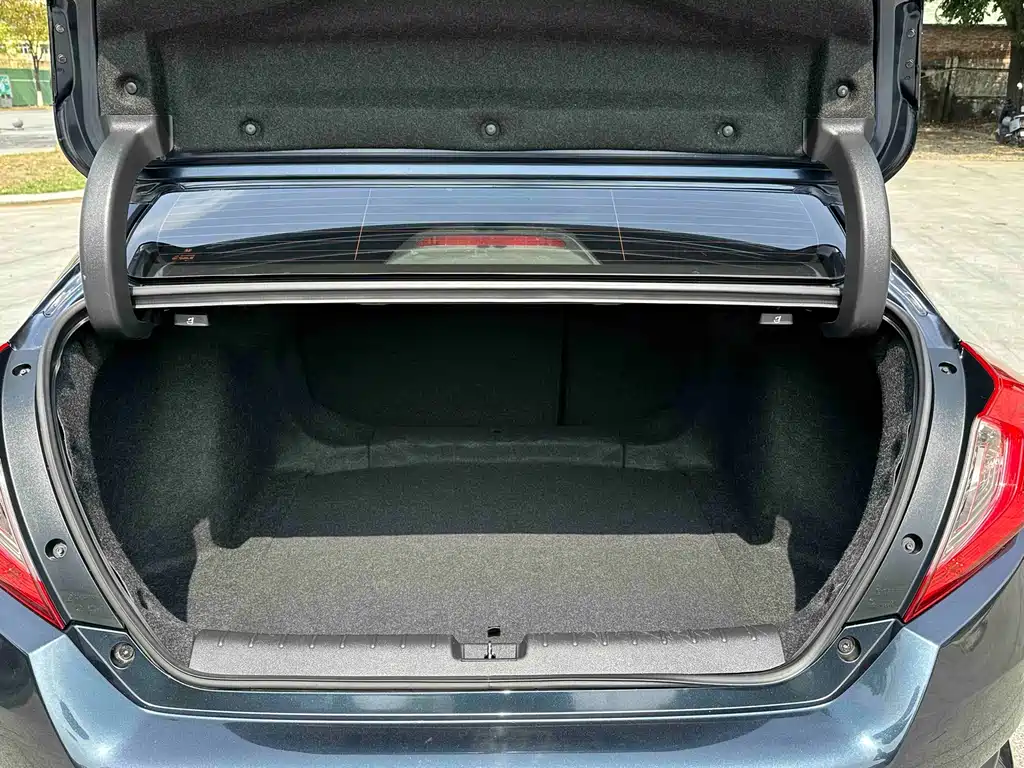 Honda Civic — фото 11