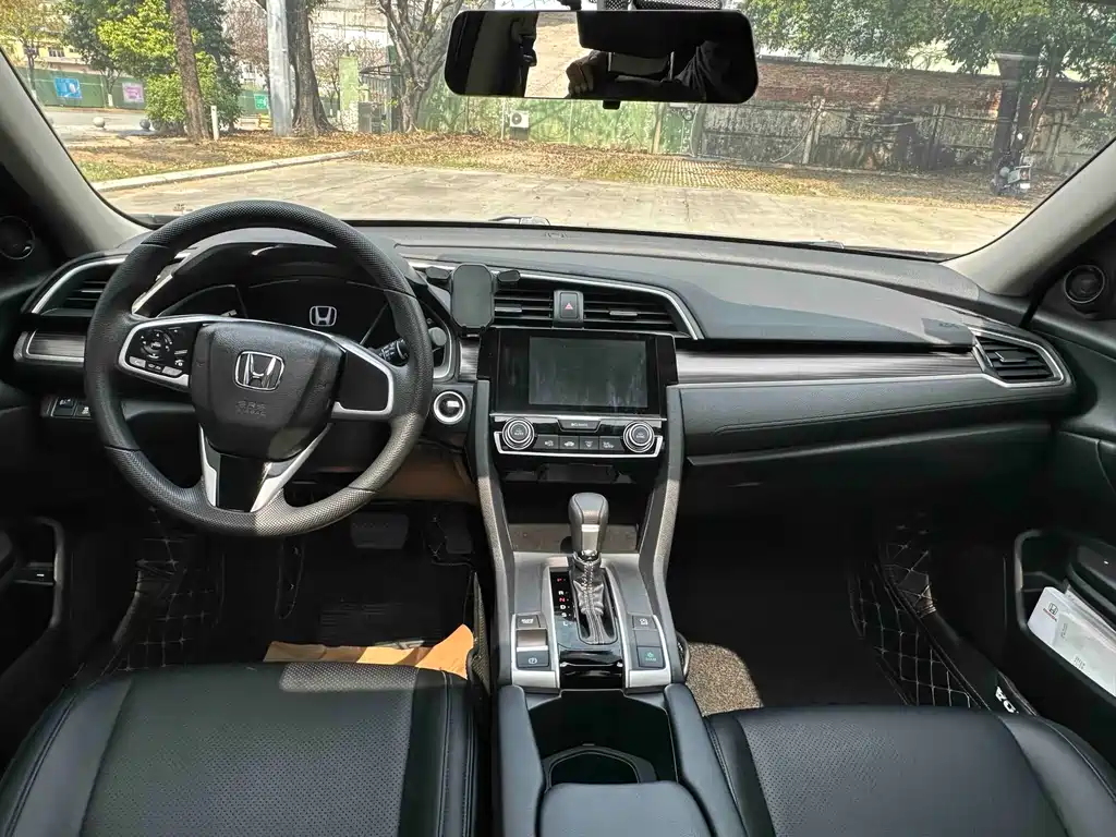 Honda Civic — фото 5