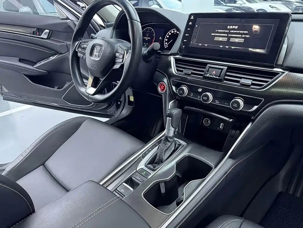 Honda Accord — фото 13