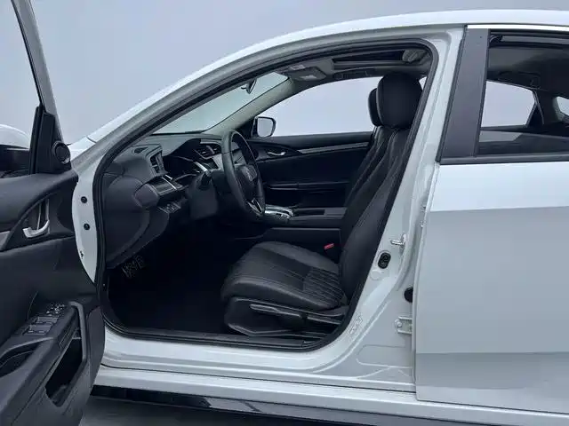 Honda Civic — фото 11