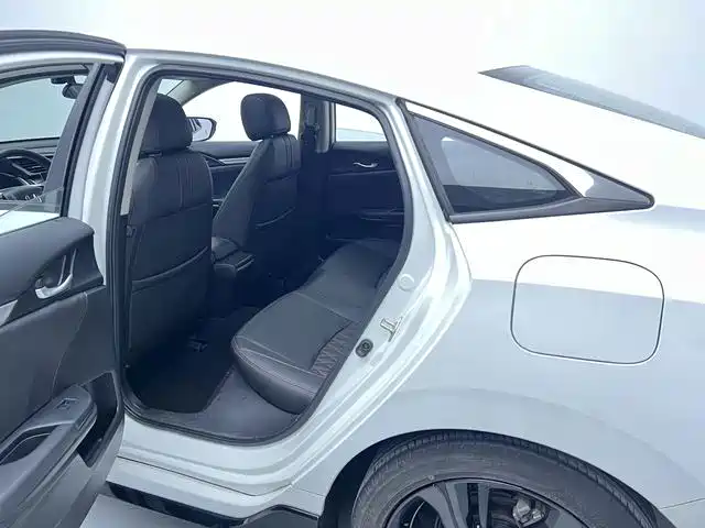 Honda Civic — фото 5