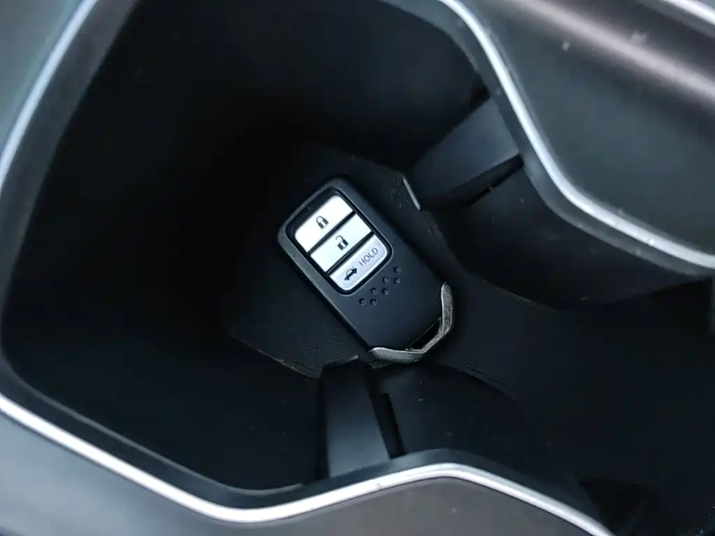 Honda Accord — фото 17