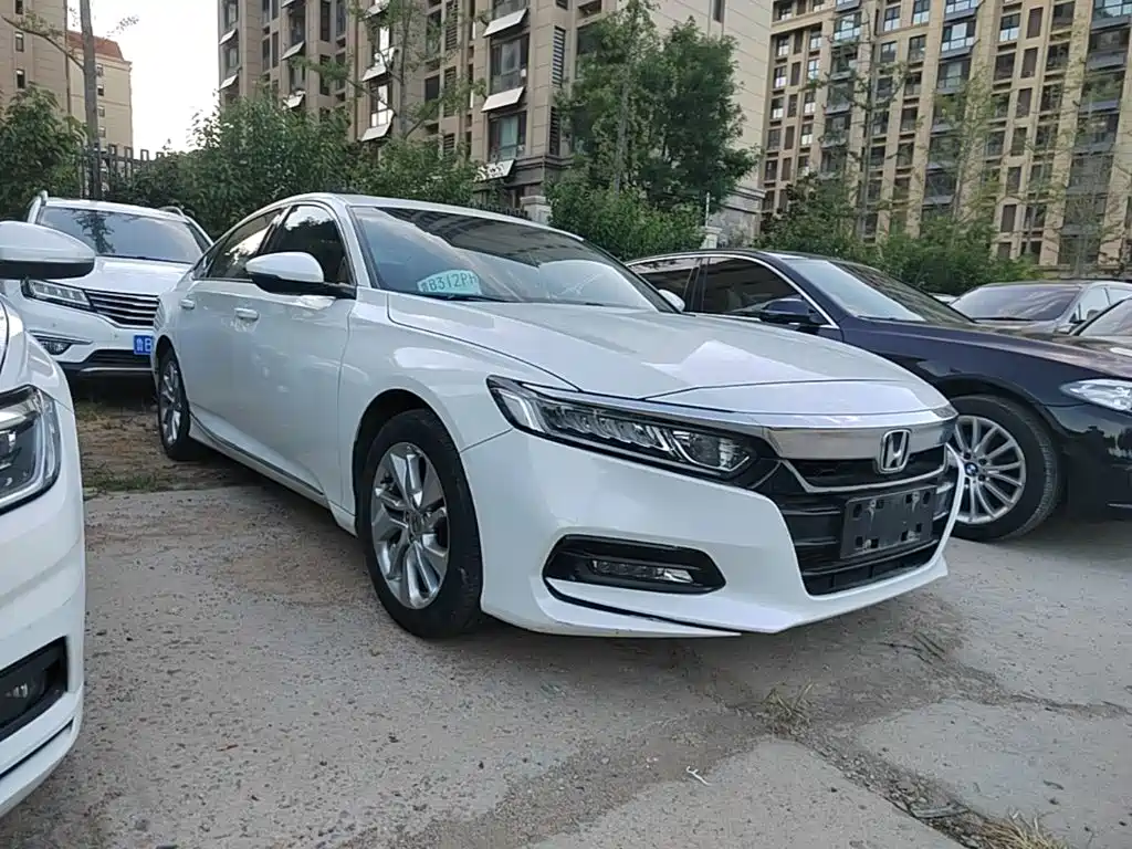 Honda Accord — фото 22