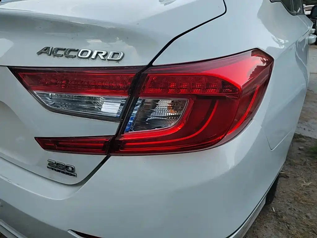 Honda Accord — фото 24