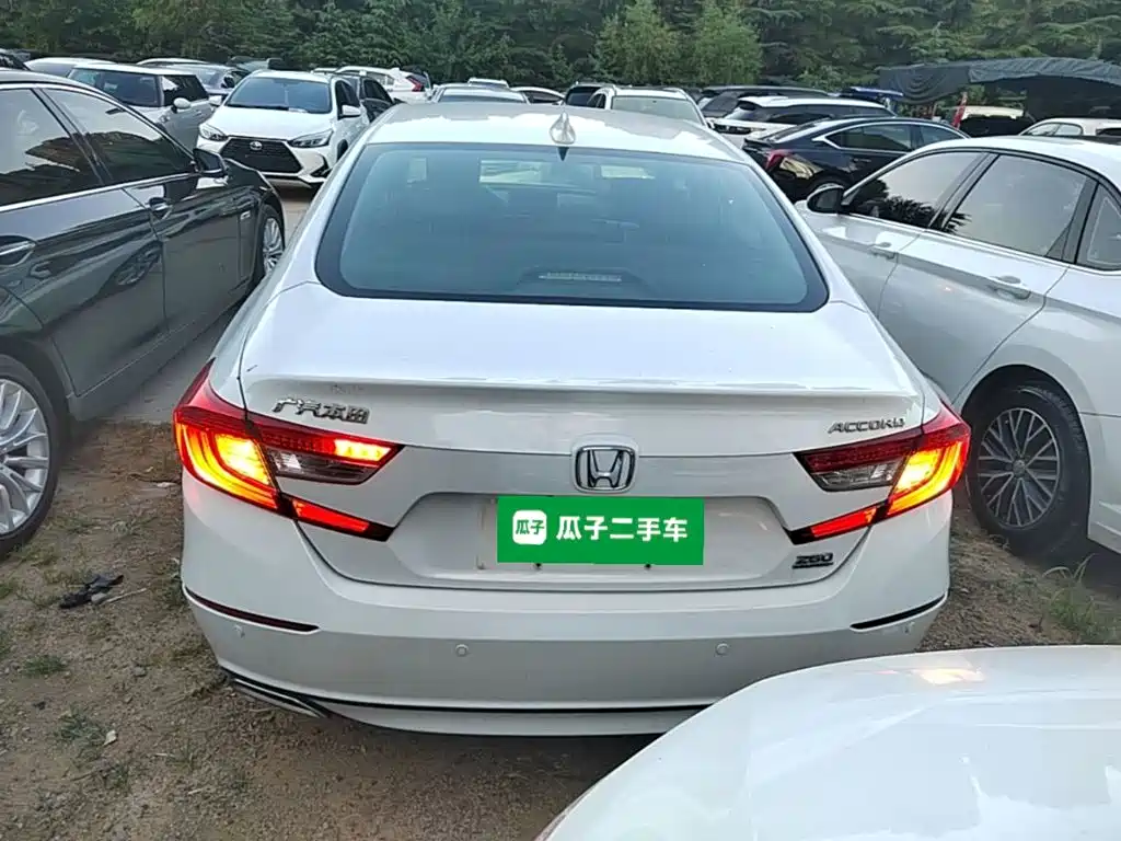 Honda Accord — фото 4