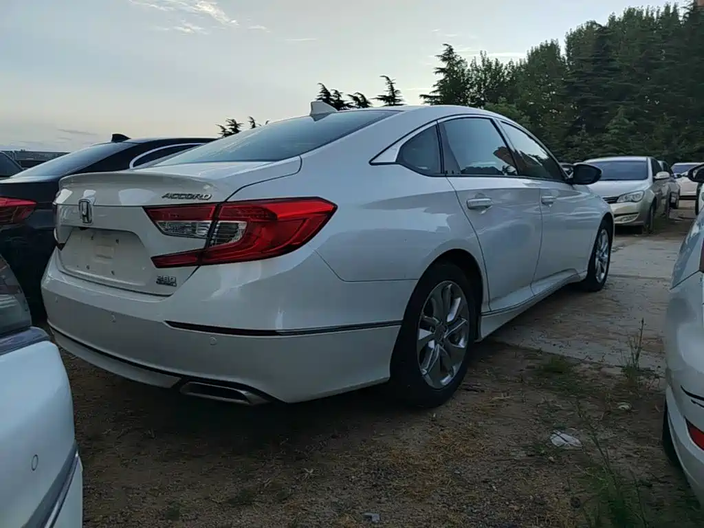 Honda Accord — фото 5