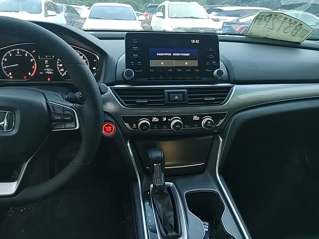 Honda Accord — фото 9