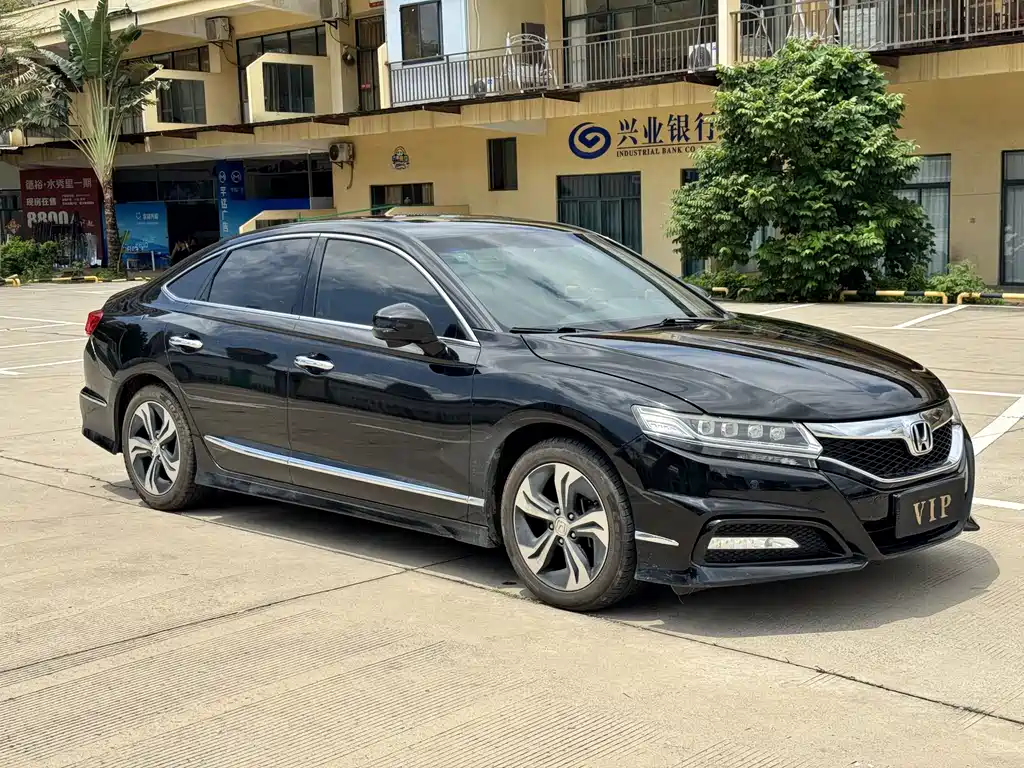 Honda Spirior — фото 10